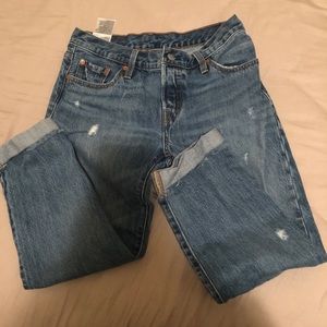 Levi’s boyfriend jeans